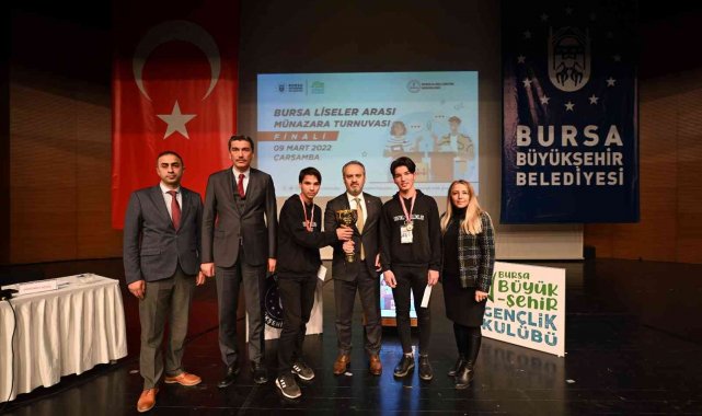 Bursa'da münazara turnuvasında şampiyon belirlendi