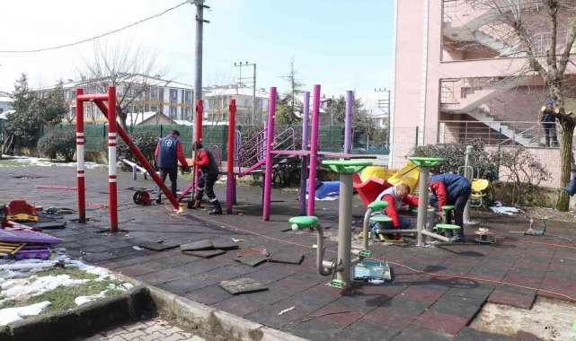 Düzce'de eskiyen oyun grupları değiştirildi