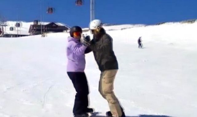 Erciyes'te kayakla dans ettiler