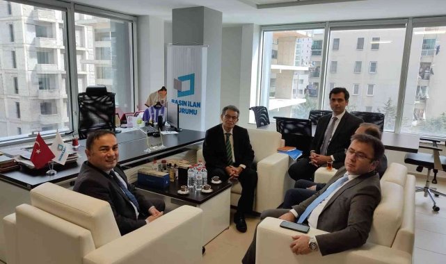 Eski Bakan Sami Güçlü, Anadolu Mektebi için Adana'da