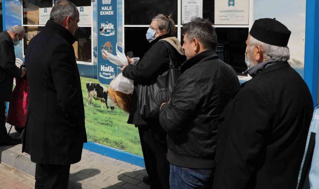 Gemlik'te Halk Büfeler her gün on binlerce vatandaşa hizmet veriyor