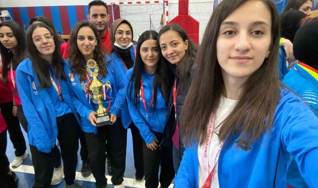Gümüş kupa Erzurum'a