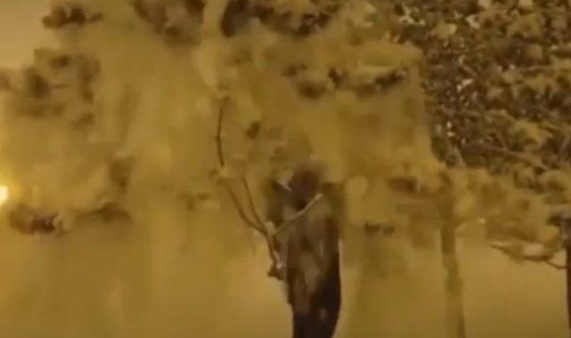 Hakkari'de vatandaşlar karın keyfini çıkardı
