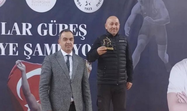 Hakkarili antrenör 'en centilmen antrenör' ödülüne layık göründü