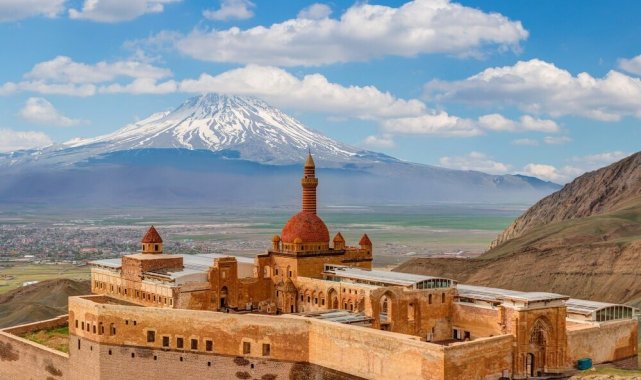 İshak Paşa Sarayı, son 9 yılın en yüksek ziyaretçi sayısına ulaştı