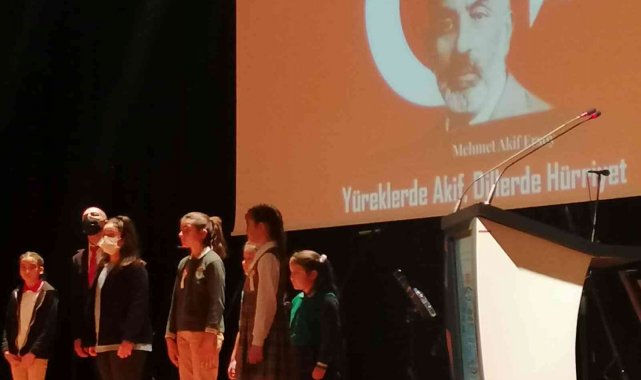 İstiklal Marşı Okuma Yarışması'nda Köyceğizli Yıldız birinci oldu