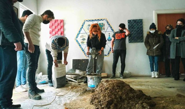 Karacasu'da geleneksel kerpiç ve sıkıştırılmış toprak tekniği konuşuldu