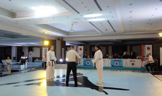 Kırıkhan Belediye Başkanı, Ashihara'da şampiyon olan sporcuları tebrik etti