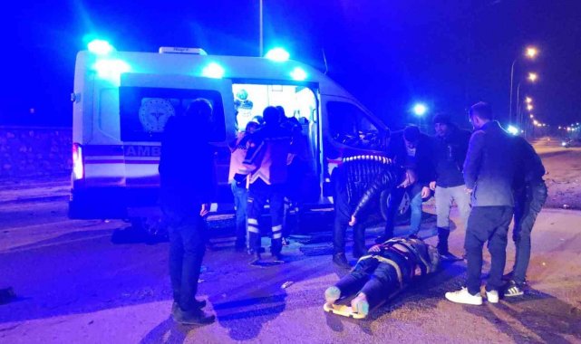 Konya'da iki otomobil çarpıştı: 7 yaralı