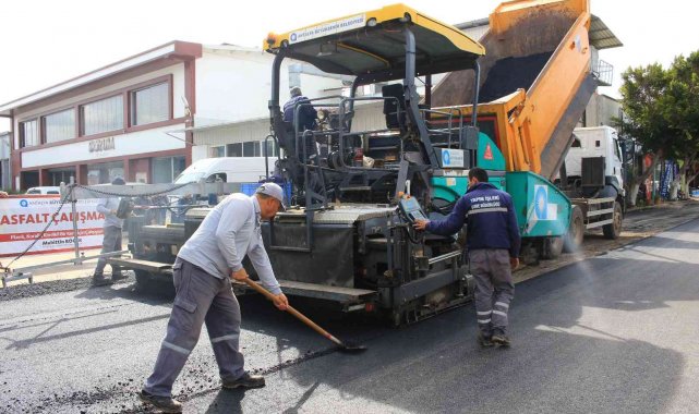 Kumluca Sanayi Sitesi'nde asfalt çalışması
