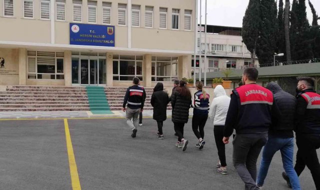 Mersin'de sosyal medya dolandırıcılarına operasyon: 8 gözaltı
