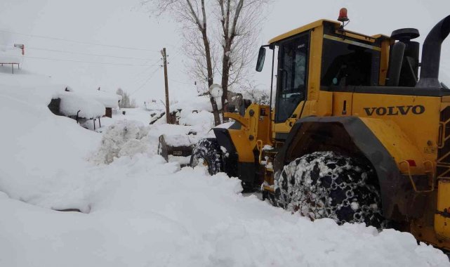 Muş'ta 67 köy yolu ulaşıma kapandı