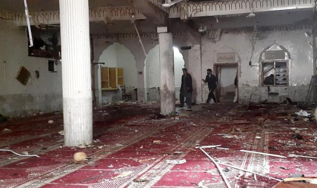 Pakistan'da Camide Patlama : En az 45 ölü