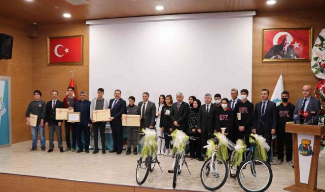 Şanlıurfa'da bilgi yarışmasının kazananı belli oldu