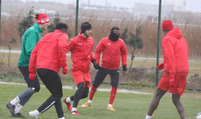 Sivasspor'da Fatih Karagümrük maçı öncesi 2 sakat!