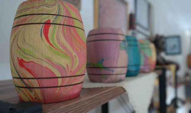 Taşı dahi 'Ebru' ile sanat eserine dönüştürüyor