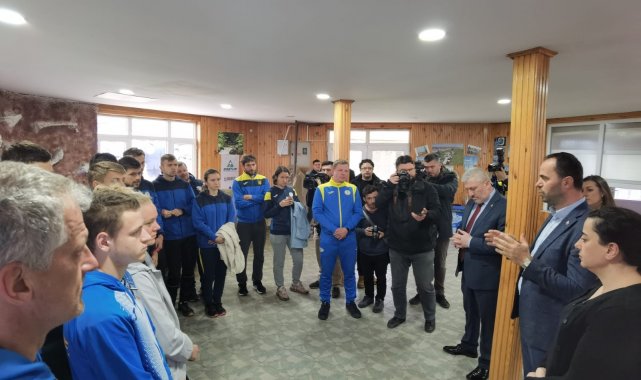 TİESF Başkanı Bursa'da ağırlanan Ukraynalı sporcuları ziyaret etti