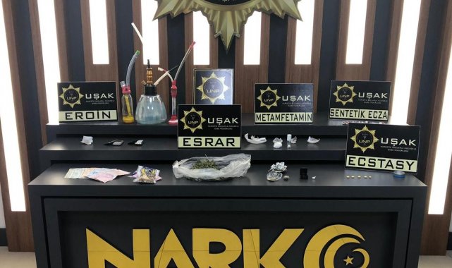 Uşak'ta şafak operasyonuyla yakalanan 5 uyuşturucu taciri tutuklandı
