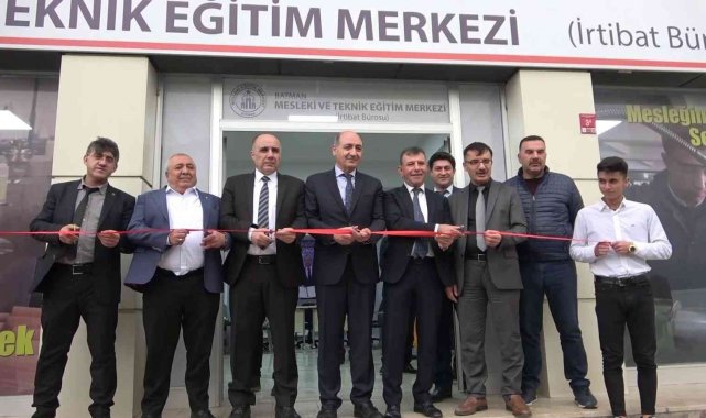 Vatandaşlara 33 alanda 181 dalda eğitim verecek mesleki ve teknik eğitim bürosu açıldı