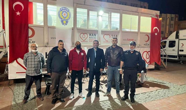 Aliağa'da polisler kan bağışında bulundu