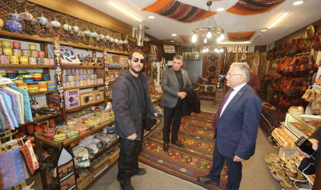 Başkan Büyükkılıç esnaf ziyaretlerine Erciyes'te devam etti