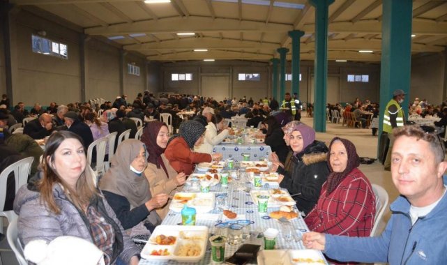 Beylikova'da 2 bin kişiyi buluşturan iftar programı