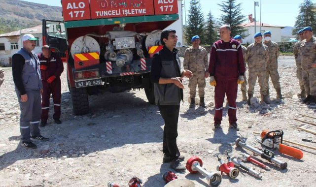 Çemişgezek'te jandarma ve güvenlik korucularına yangınla mücadele eğitimi