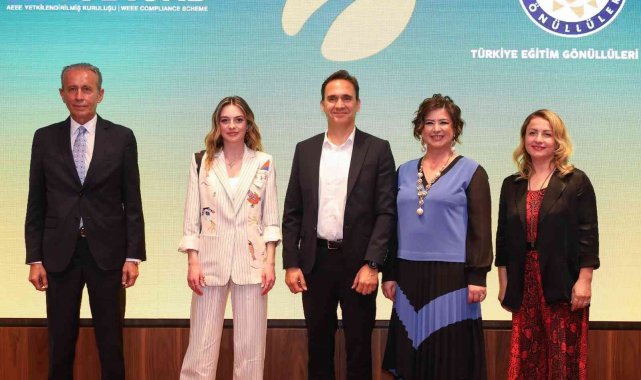Doğayı ve sürdürülebilirliği konu edinen 'Karınca Bacak ile Dev Yaprak' dijital platformlarda