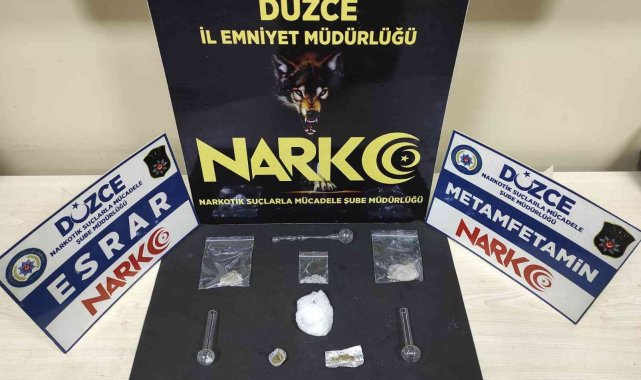 Düzce'ye uyuşturucu getirirken yakalandılar