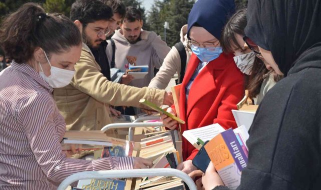 Kütüphaneler Haftası "Okumak Değiştirir" temasıyla kutlandı