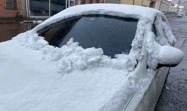 Ordu'da kar kalınlığı 5 santime ulaştı