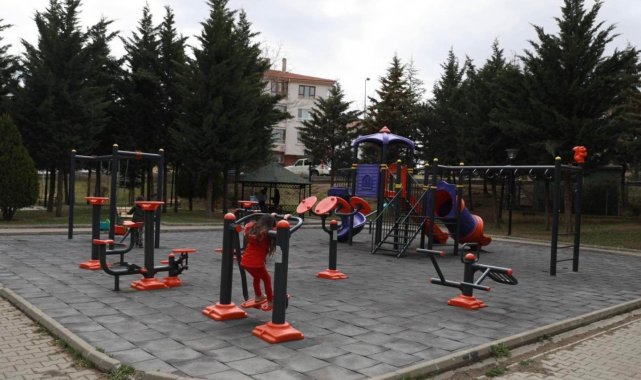 Pursaklar'da vatandaşlar açık havada spor yapmanın keyfini çıkarıyor