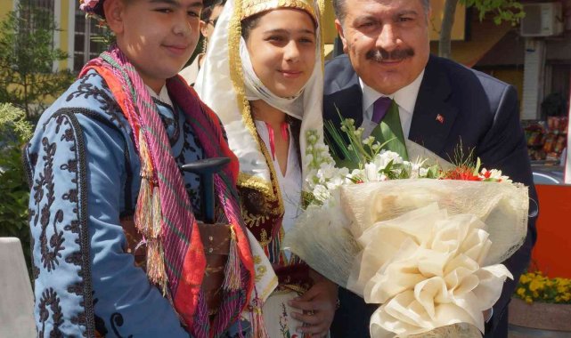 Sağlık Bakanı Koca: "İki buçuk senedir çok zorlu mücadele verdik"