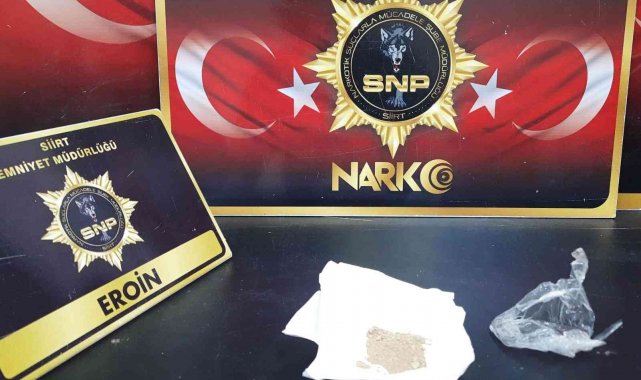 Siirt'te şüpheli şahıs ağzında uyuşturucu madde ile yakalandı