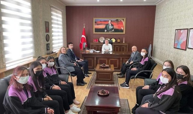 Sungurlu'dan 8 öğrenci staj için Viyana'ya gitti