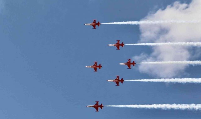 Türk Yıldızları Karaman'da gösteri uçuşu yapacak