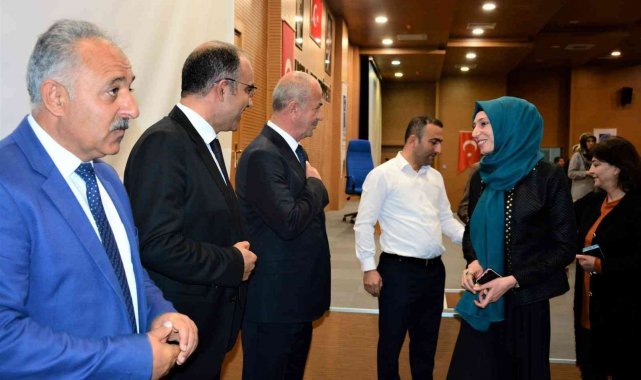Başkan Akman personelle bayramlaştı