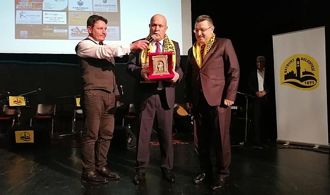 Başkan Pekmezci Trabzon Bayburtlular Dayanışma Gecesine katıldı