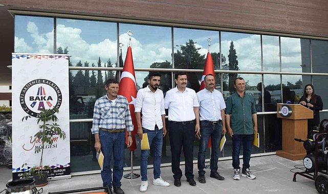 Burdur'da 52 üreticiye sağım makinası dağıtıldı