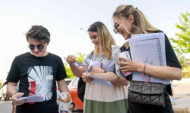 İzmir'de gençlere sürpriz