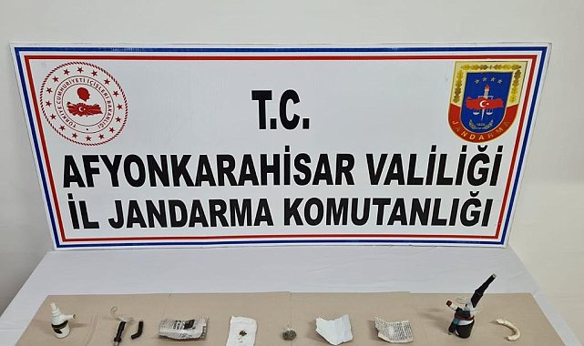 Jandarma ekipleri araç aramasında uyuşturucu yakaladı