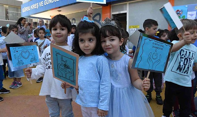 Konyaaltı'nda minikler farkındalık için yürüdü
