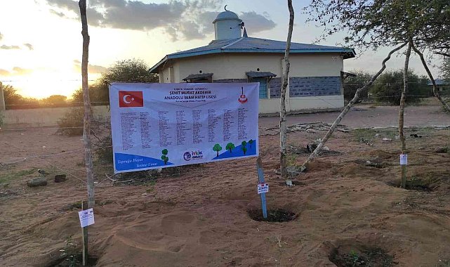 Lise öğrencilerinden Kenya'ya fidan desteği