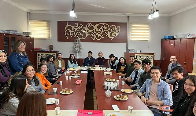 Osmancık'ta lise öğrencileri ile mezunlar buluştu
