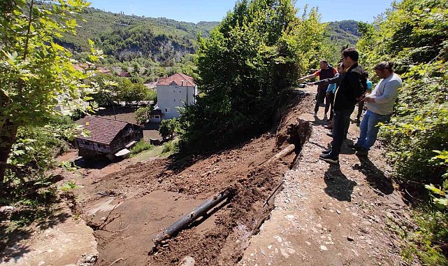 Sinop'ta heyelan: 2 ev ve 1 samanlıkta zarar oluştu