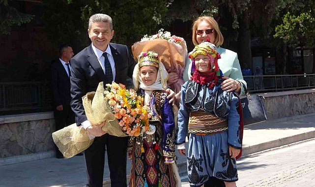 Uşak'ın yeni Valisi Turan Ergün göreve başladı