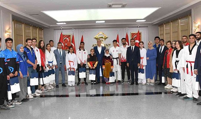 Vali Çuhadar'ın 19 Mayıs Atatürk'ü Anma, Gençlik ve Spor Bayramı mesajı