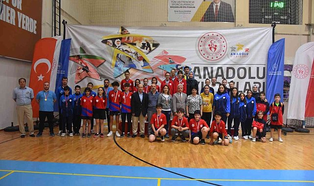 Afyonkarahisar'da ANALİG Masa Tenisi Yarı Final müsabakaları tamamlandı