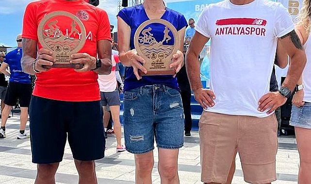 Antalyaspor'dan Balıkesir'de çifte zafer