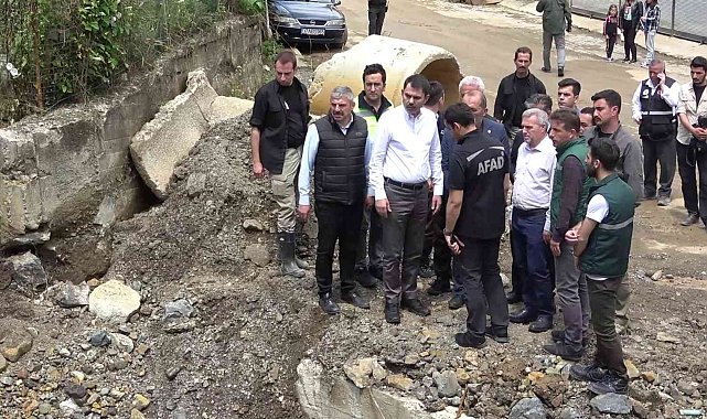 Bakan Kurum, Küre'de selden zarar gören bölgelerde incelemelerde bulundu